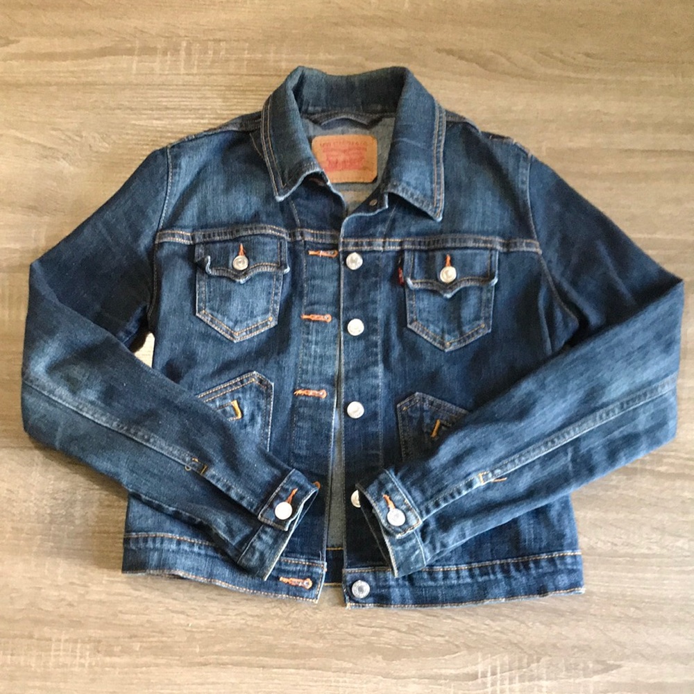 Levi’s Dark Wash Denim Trucker Jacket